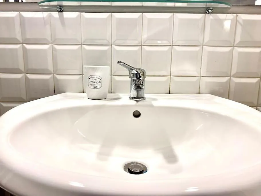 Apartment Casa Stazione Centrale, Corso Buenos Aires, Milano Italy