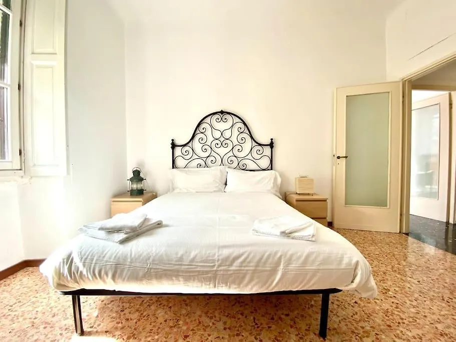 Apartment Casa Stazione Centrale, Corso Buenos Aires, Milano Italy